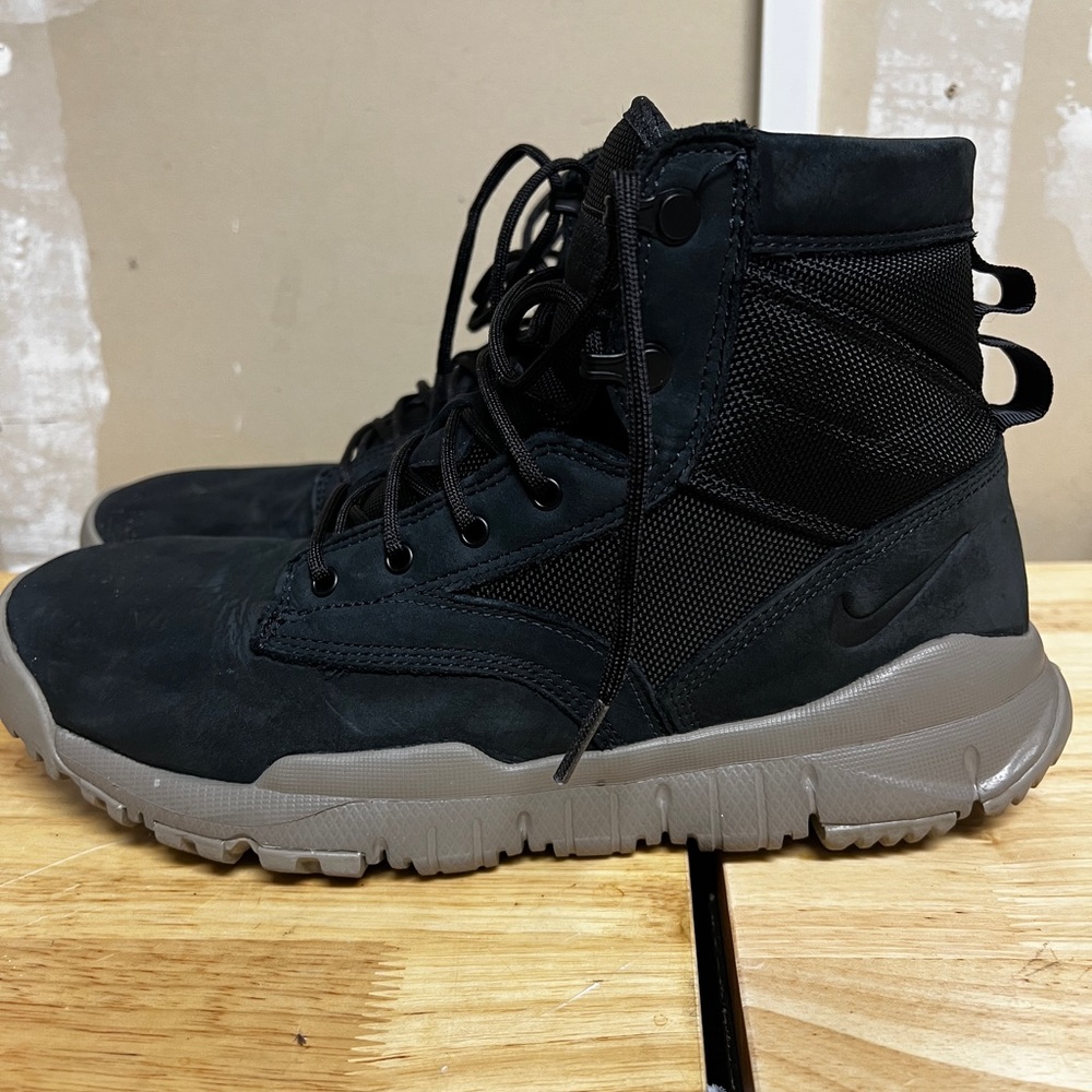 Nike SFB 6” Leather Black Boots - Men’s 10